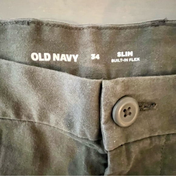 NWT Old Navy Slim Built In Flex Shorts. 34 & 8” Inseam - Men’s Smoky Black - Picture 4 of 6